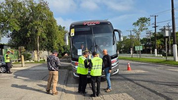 Guarujá regulamenta circulação de ônibus e veículos turísticos de fora