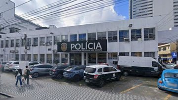 Homem mata companheira a facadas e mente para a polícia, em São Vicente