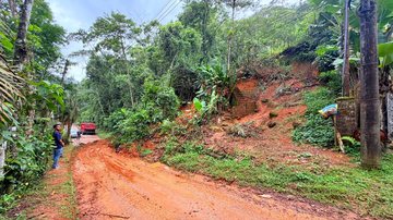 Bairro da Casanga, em Ubatuba, após desobstrução de uma das vias de acesso - Prefeitura de Ubatuba