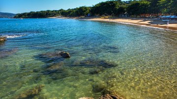 mulher sofre parada cardiorrespiratória após se afogar na praia do Curral, em Ilhabela