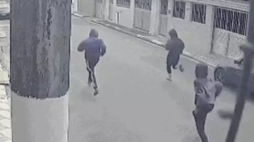 Criminosos armados fazem idosa refém por 5h em Santos