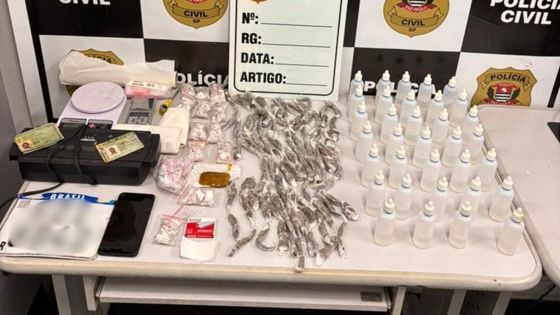 Homem é detido em Santos com lança-perfume, haxixe e 'ice' dentro de apartamento