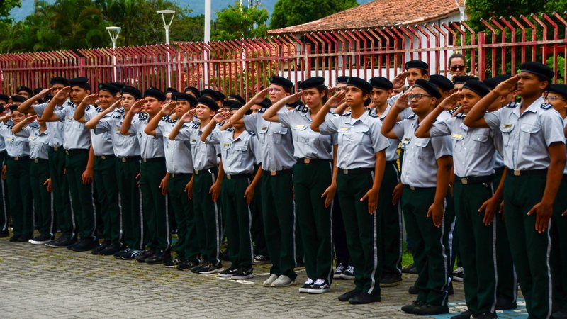Escola em comunidade tradicional de Ilhabela passa a integrar a ampliação do modelo cívico-municipal adotado pela rede municipal no litoral norte de São Paulo