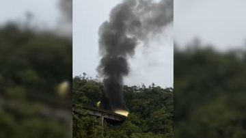 Incêndio em carreta trava Imigrantes e muda trânsito sentido capital