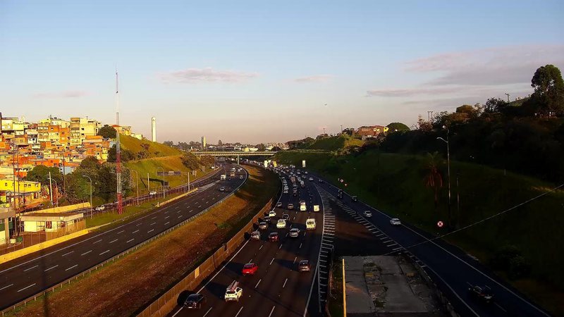 Litoral paulista tem duas rodovias com pontos de lentidão nesta manhã de quarta (28)