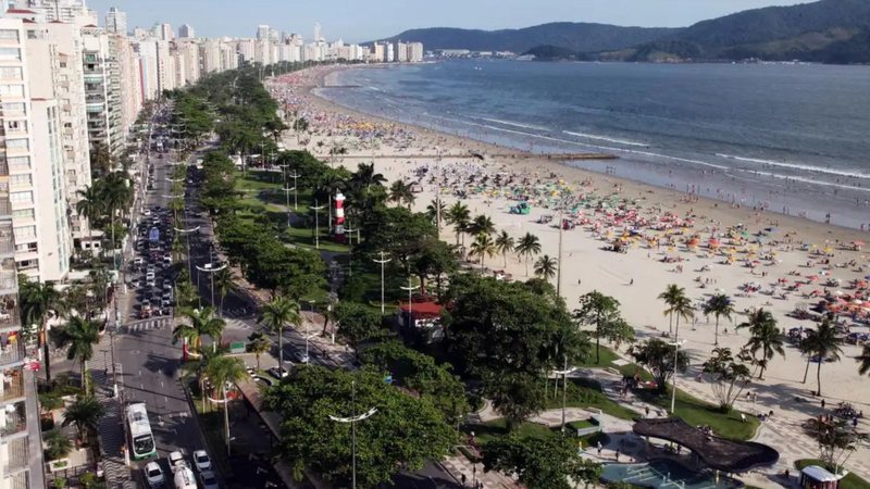 Vista da cidade de Santos, que será ligada ao Guarujá pelo túnel Santos-Guarujá