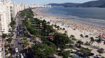 Vista da cidade de Santos, que será ligada ao Guarujá pelo túnel Santos-Guarujá
