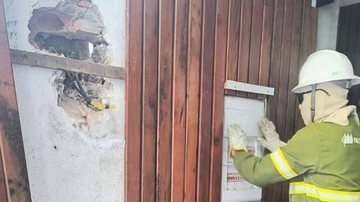 Dono de estúdio de tatuagem é preso por furto de energia em Guarujá