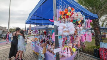 Feira itinerante de Praia Grande une artesanato e campanhas de saúde