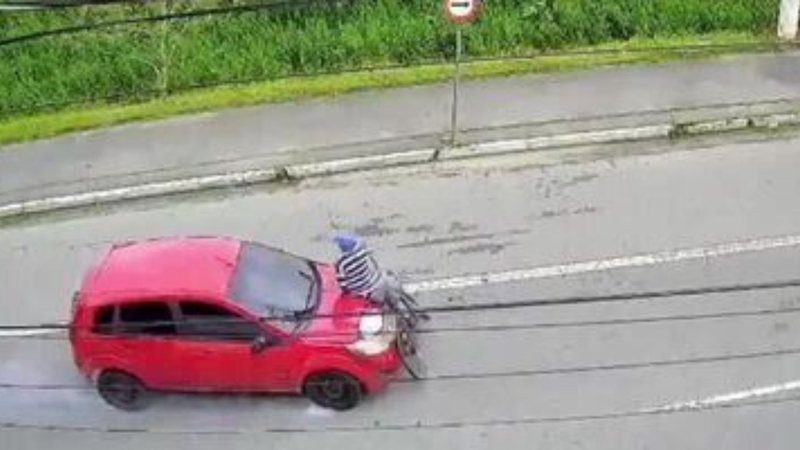 Idoso morre ao ser atropelado e motorista foge sem prestar socorro