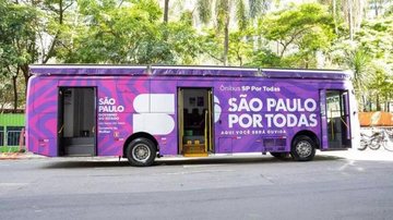 Ônibus SP Por Todas oferece atendimento a mulheres no Quebra-Mar, em Santos