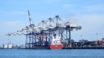 Porto de Santos bate recorde em movimentação de cargas para janeiro