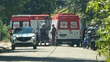 Adolescente morre ao cair de bicicleta após desvio de buraco e colisão no Guarujá