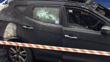 Carro dublê é incendiado em Santos; cápsulas de bala também foram encontradas