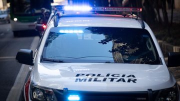 Pai chega em casa embriagado, ataca filho com facão, mas acaba morto em Praia Grande