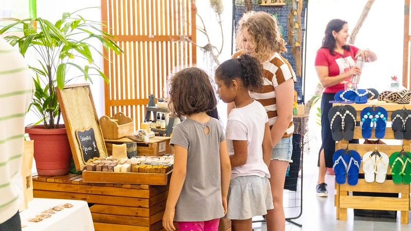 Feira Artes & Aromas traz música e produtos sustentáveis a Bertioga