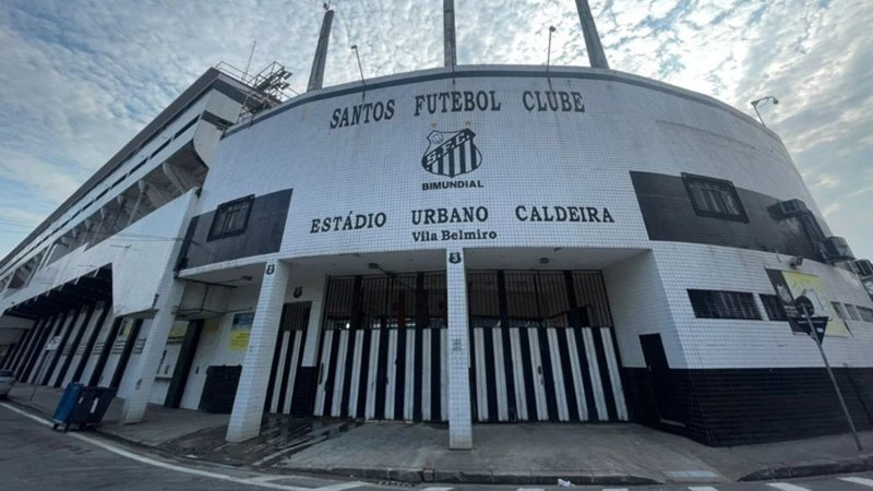 Foragido é preso na Vila Belmiro após reconhecimento facial no jogo Santos x Internacional