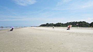 Corpo de homem é encontrado boiando na praia de Guaratuba, em Bertioga