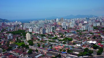 Cidade do litoral de SP é a única do país onde maioria vive em apartamentos; saiba qual