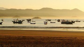 Praia do Perequê: praia para pescadores no Guarujá