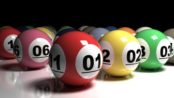 bolas de sorteio coloridas e numeradas