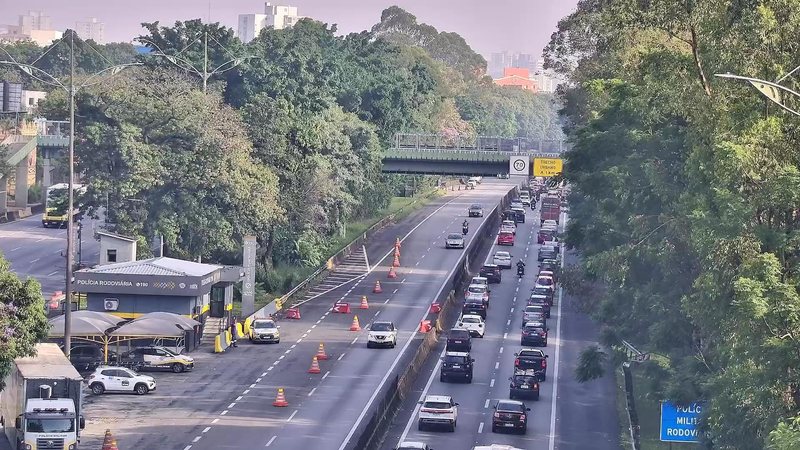 Tráfego é tranquilo nas rodovias do litoral paulista na manhã desta sexta (20); apenas dois pontos de lentidão