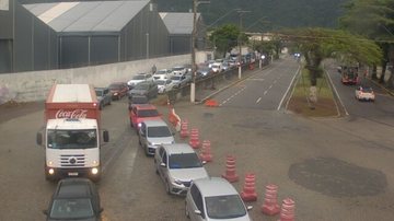 Acompanhe as travessias do litoral de SP na manhã deste sábado (18)