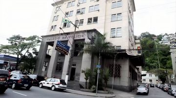 Adolescente de 17 anos é agredido por grupo ao sair de festa em Santos