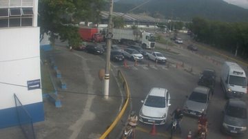 Confira a travessia de balsas São Sebastião-Ilhabela na manhã desta segunda (27)