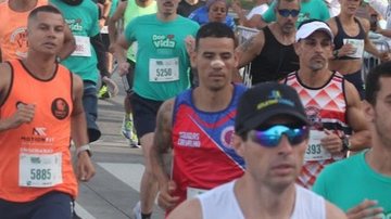 Corrida na orla de Santos promove a conscientização sobre o autismo