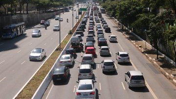 Feriado muda calendário do IPVA: veja quem precisa pagar imposto nesta quarta