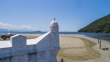 Forte São João em Bertioga passa por restauro e pintura