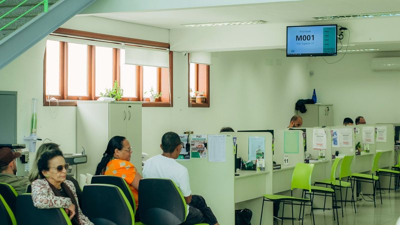 Ilhabela oferece 118 vagas de emprego em diversas áreas