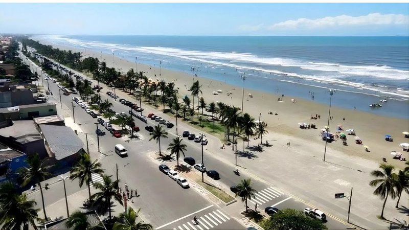 Praia do Centro: maior e principal praia de Peruíbe