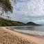 Praia do Félix une mar calmo e ondas na orla favorita do litoral norte