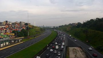 Sistema Anchieta-Imigrantes tem congestionamento e lentidões na manhã desta segunda (27)