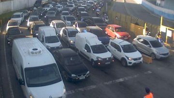 Travessias do litoral paulista registram demora na manhã desta quinta (16); confira