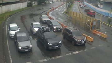 Acompanhe a balsa Santos-Guarujá na manhã deste domingo (3)