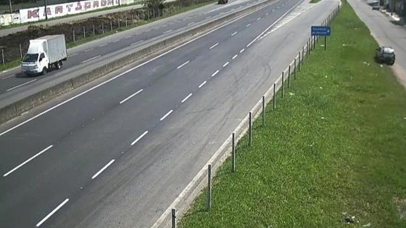 Padre Manoel da Nóbrega tem fluxo normal de veículos na manhã do sábado (9)