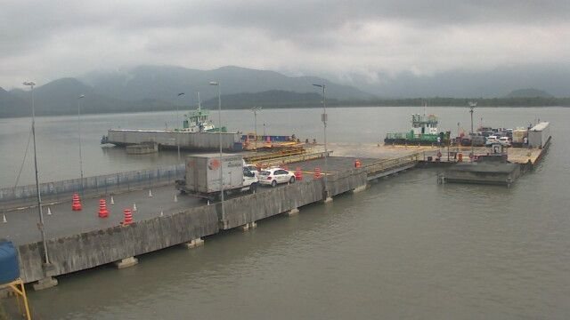 Balsa Bertioga-Guarujá opera com duas embarcações nesta sexta-feira (15)