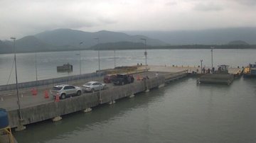 Balsa Bertioga-Guarujá opera com lentidão na tarde desta quinta-feira (14)