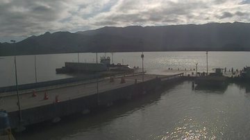 Balsa Bertioga-Guarujá tem fila com 40 minutos de espera nesta terça-feira (12)