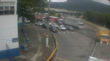 Balsa de Ilhabela tem tempo de espera padrão nesta manhã de sexta (22)
