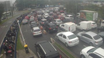 Balsa Santos-Guarujá tem lentidão por maré forte na tarde desta sexta (15)
