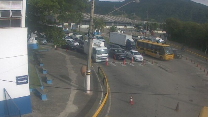 Balsa São Sebastião-Ilhabela registra 30 minutos de fila no embarque neste sábado (9)