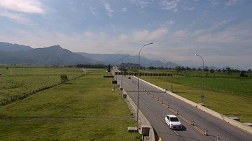 Boa visibilidade embala fluidez da rodovia dos Tamoios nesta tarde de quinta (14)