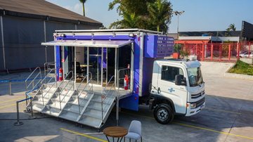 Sebrae Móvel é um truck adaptado, equipado com computadores, acesso à internet, ar-condicionado e material informativo - Divulgação