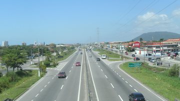 Confira o tráfego na rodovia Padre Manoel da Nóbrega na manhã desta quarta (13)