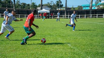 Ex-atletas do futebol enfrentam Selesim neste domingo (24) em Bertioga