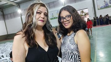 Fundação 10 de Agosto reforça vínculo familiar com cursos de música, em Bertioga